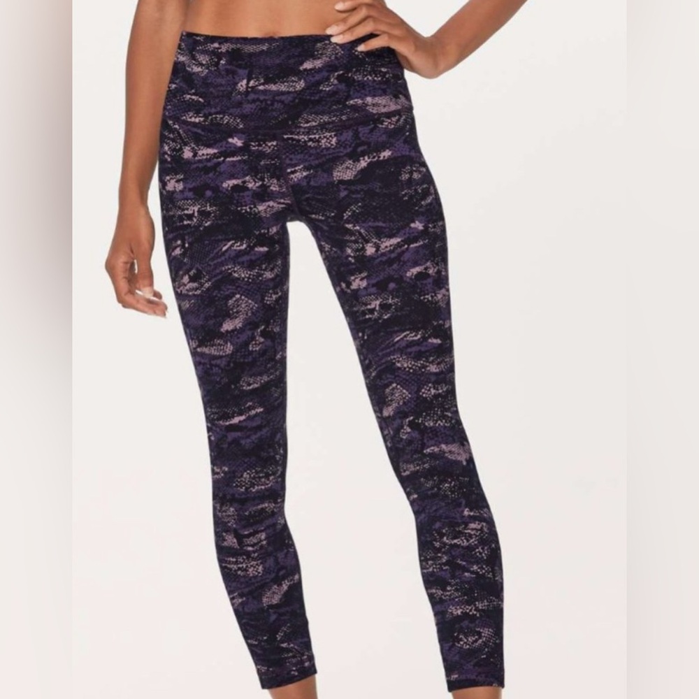 Lululemon Wunder Under Hi-Rise Size 4 - Picture 2 of 15
